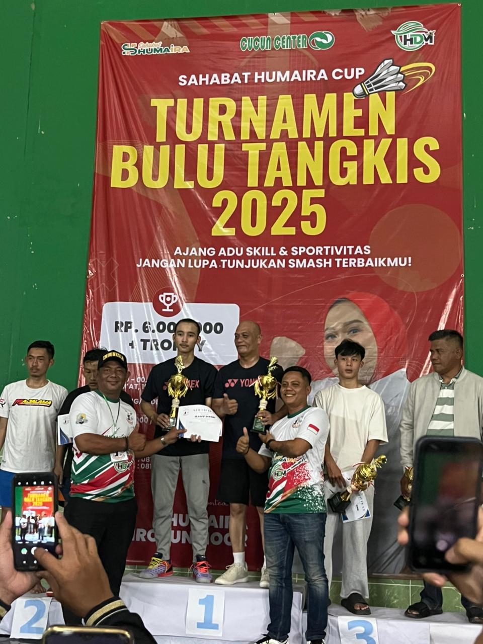HASBI Raih uara 1 ​Turnamen Badminton Humaira Cup.