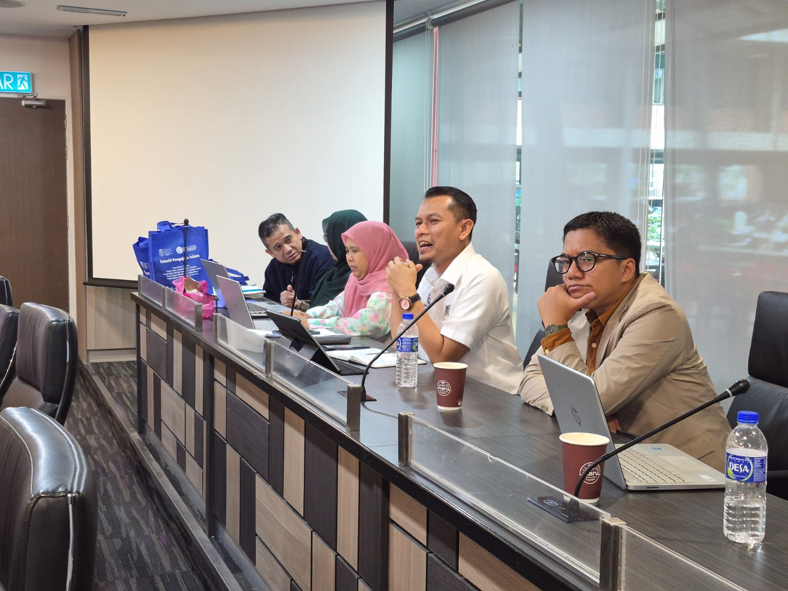Kampus Daerah, Prestasi Internasional: Dosen FISIP UNIBBA Raih Anugerah di Malaysia