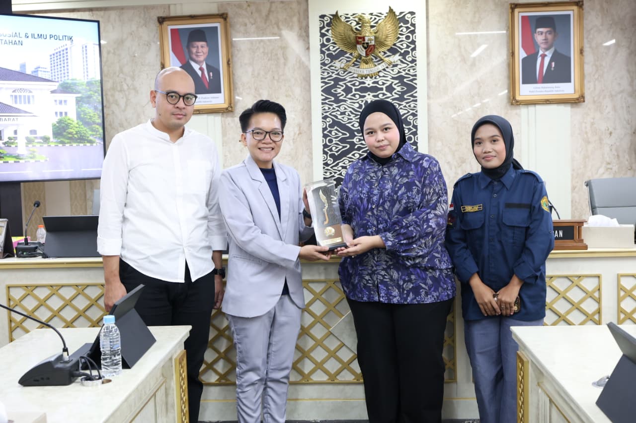 Mahasiswa FISIP UNIBBA Praktikum Sistem Pemerintahan Daerah di DPRD Provinsi Jawa Barat